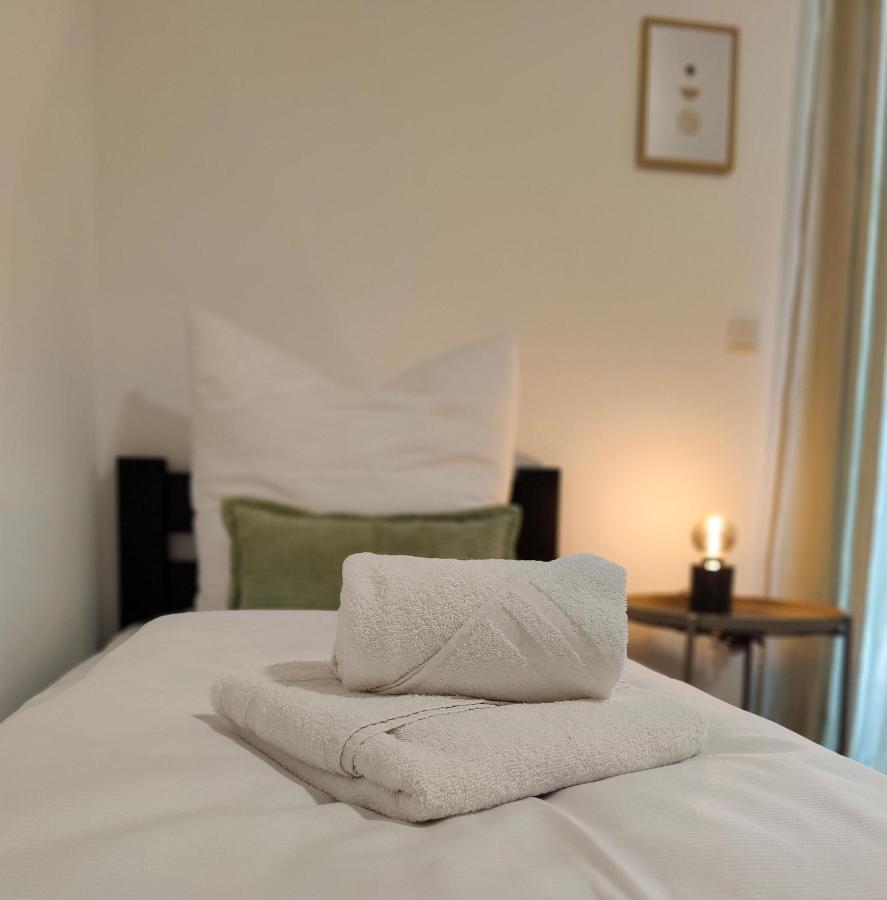 Hygge Home - Mit Garten Und Stellplatz Fuer Feriengaeste-, Monteure / Netflix / 10 Min. Zur Sinsheim Therme Und Zur Autobahn Екстериор снимка