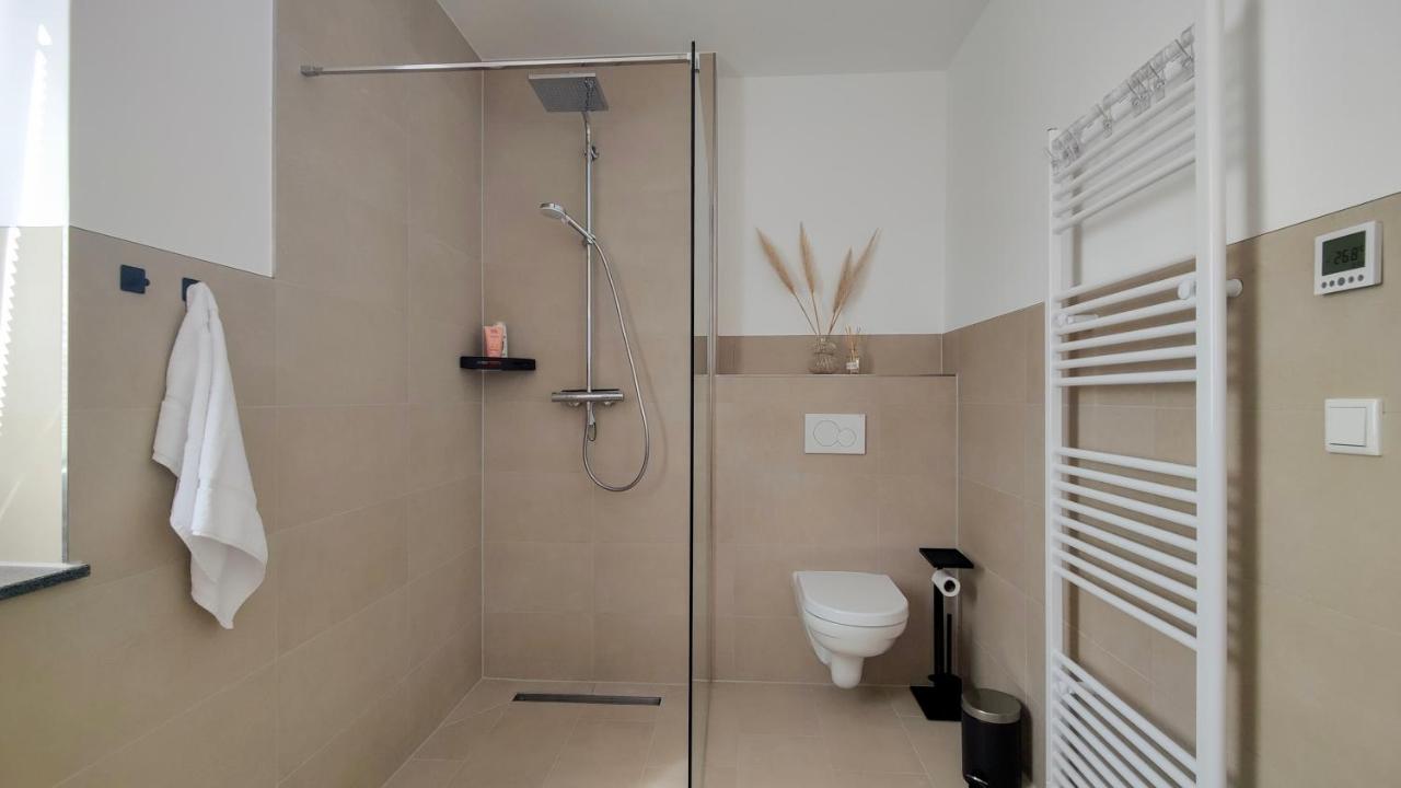 Hygge Home - Mit Garten Und Stellplatz Fuer Feriengaeste-, Monteure / Netflix / 10 Min. Zur Sinsheim Therme Und Zur Autobahn Екстериор снимка
