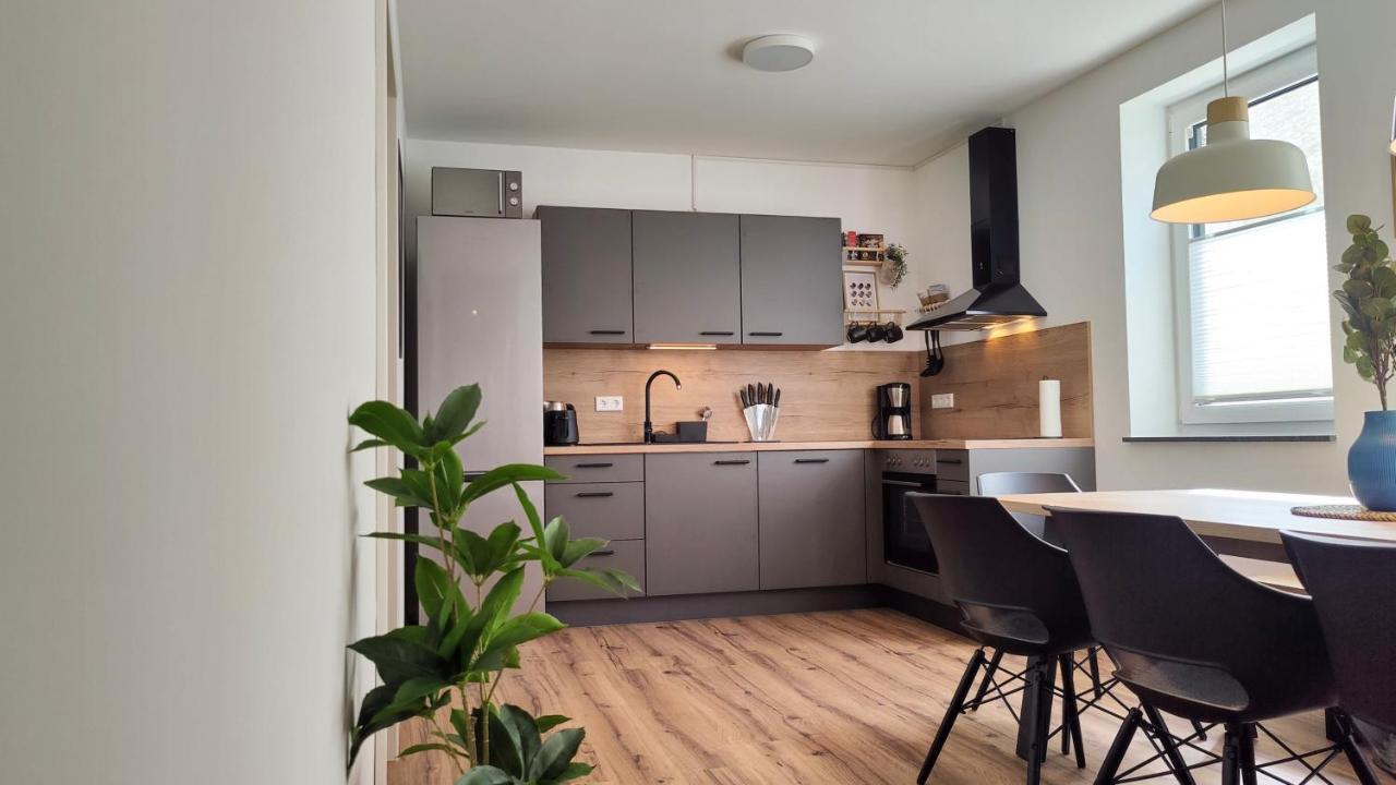 Hygge Home - Mit Garten Und Stellplatz Fuer Feriengaeste-, Monteure / Netflix / 10 Min. Zur Sinsheim Therme Und Zur Autobahn Екстериор снимка